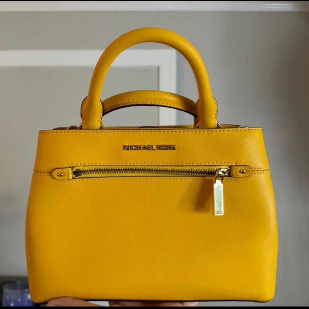 Michael Kors SM leather Satchel (Jasmin yellow)